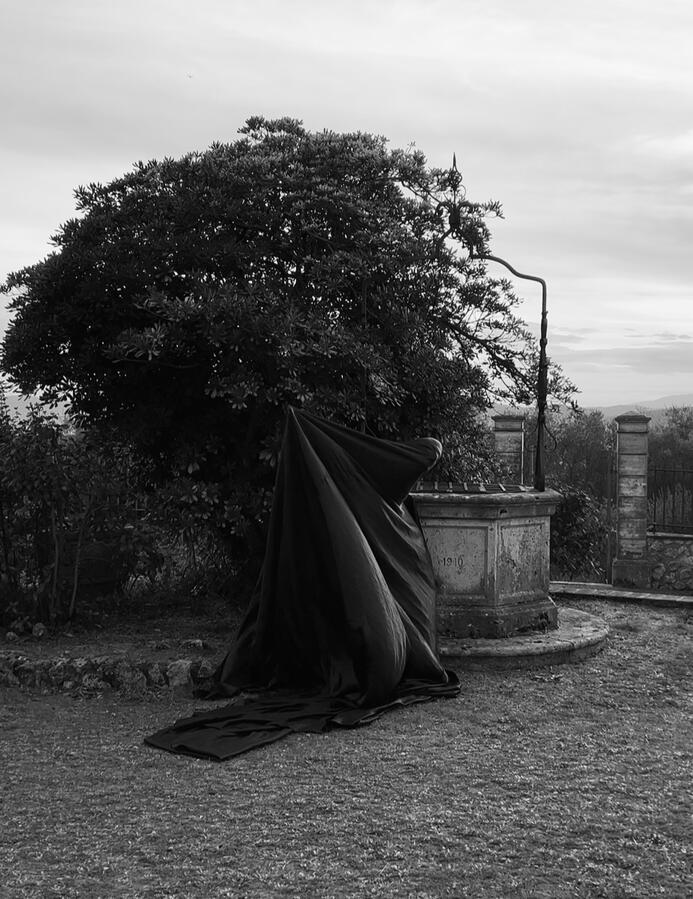 Aviothic performance art