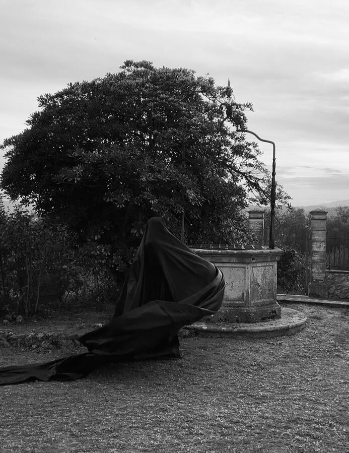 Aviothic performance art